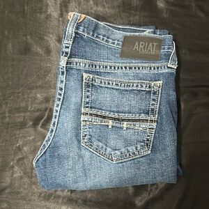 M7 blue Ariat denims